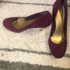 Jessica Simpson stilettos